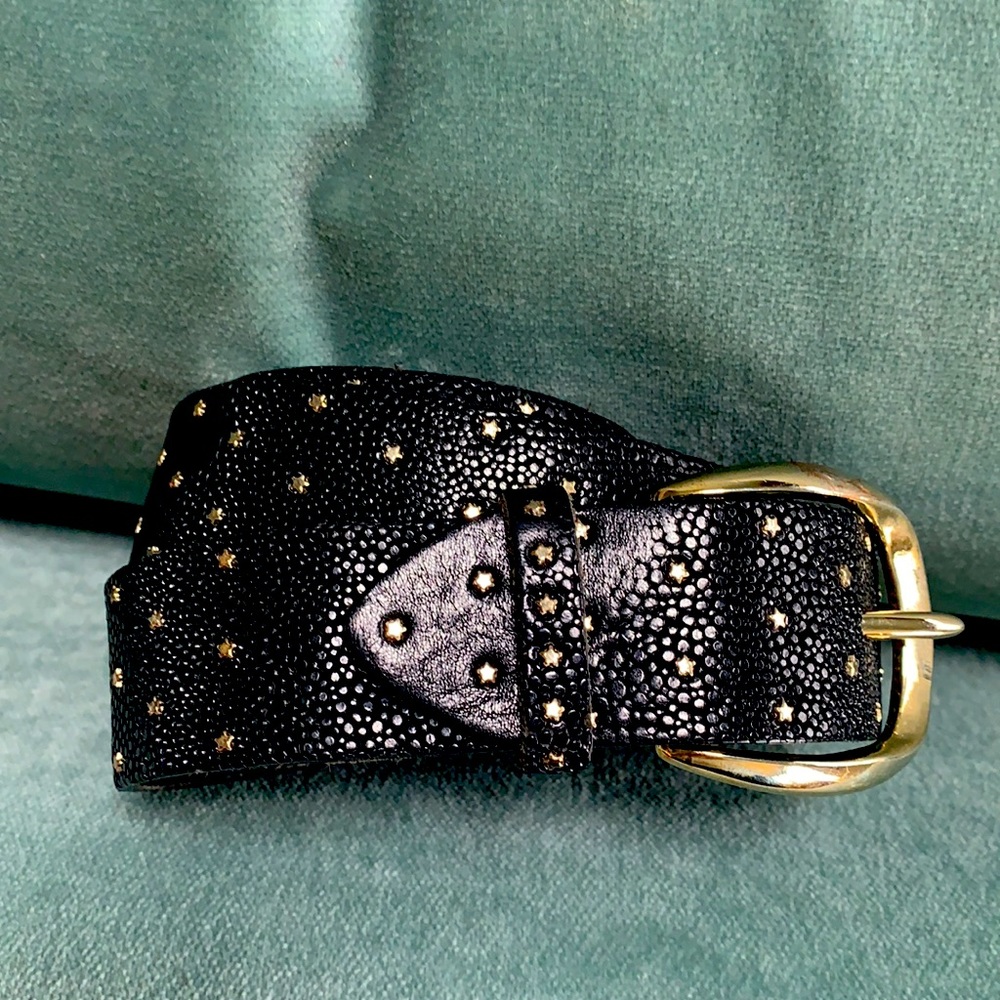 Sz S (85) B BELTS - BLACK W/ GOLD STARS BELT